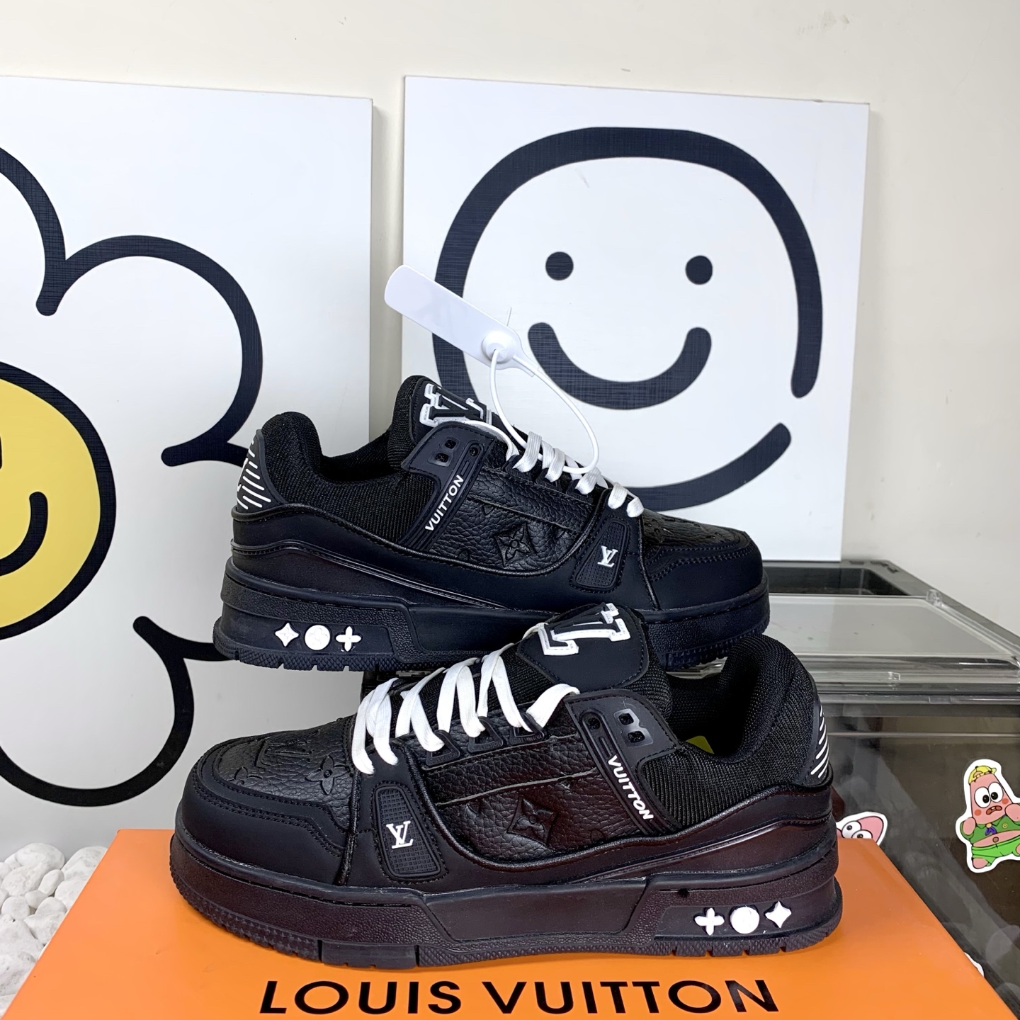 『高瑞LV』东菀现货篇,原盒真标 Louis Vuitton 路易威登 Trainer 低帮休闲板鞋 LV黑武士 男女同款 36-44 A1-北凯千寻